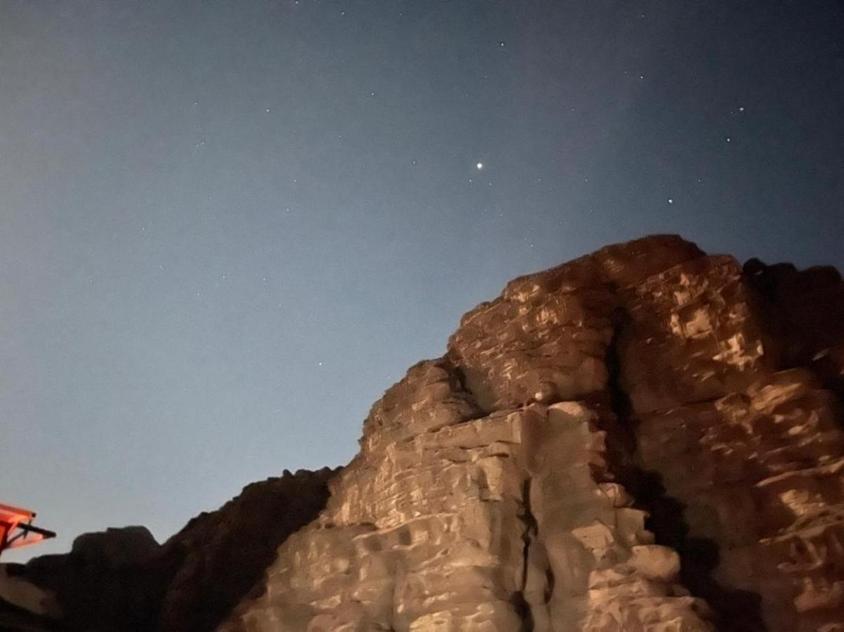 Black Irish Camp And Tours Wadi Rum Bagian luar foto