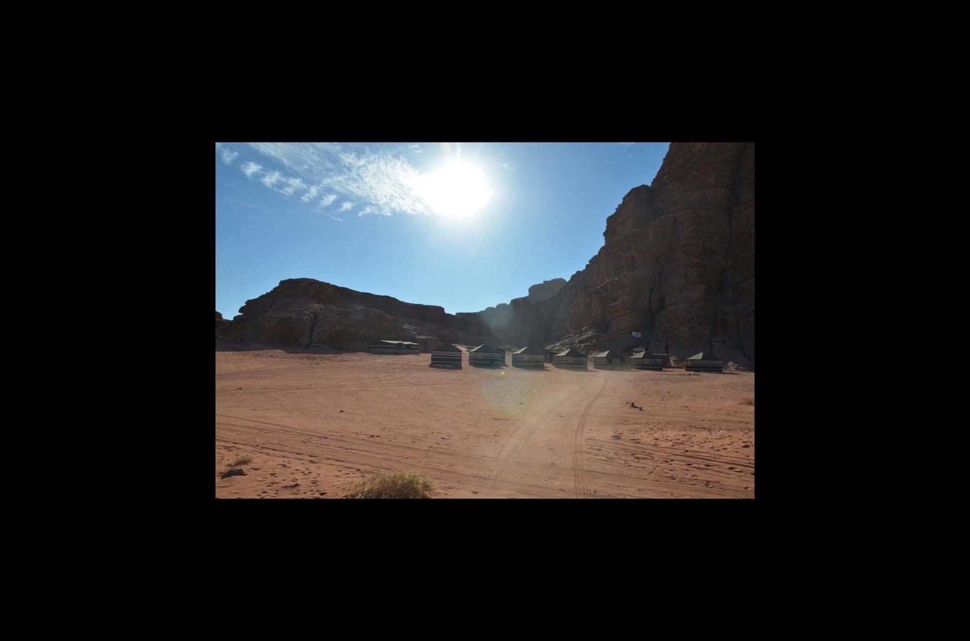 Black Irish Camp And Tours Wadi Rum Bagian luar foto