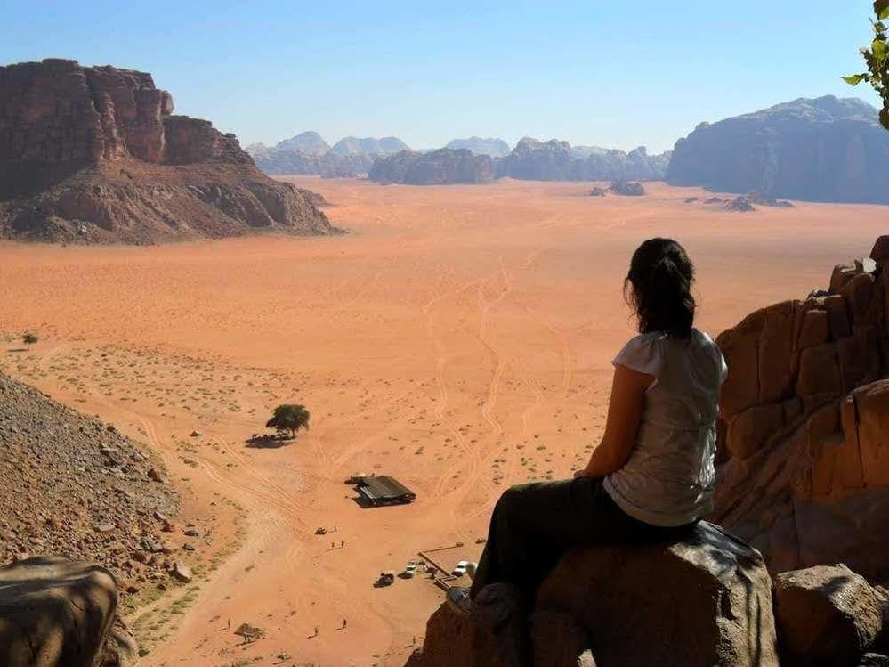 Black Irish Camp And Tours Wadi Rum Bagian luar foto
