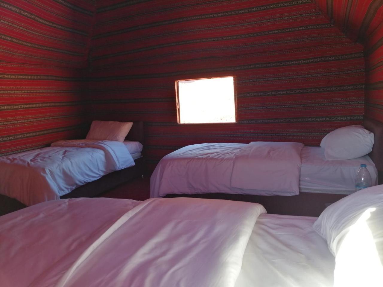 Black Irish Camp And Tours Wadi Rum Bagian luar foto
